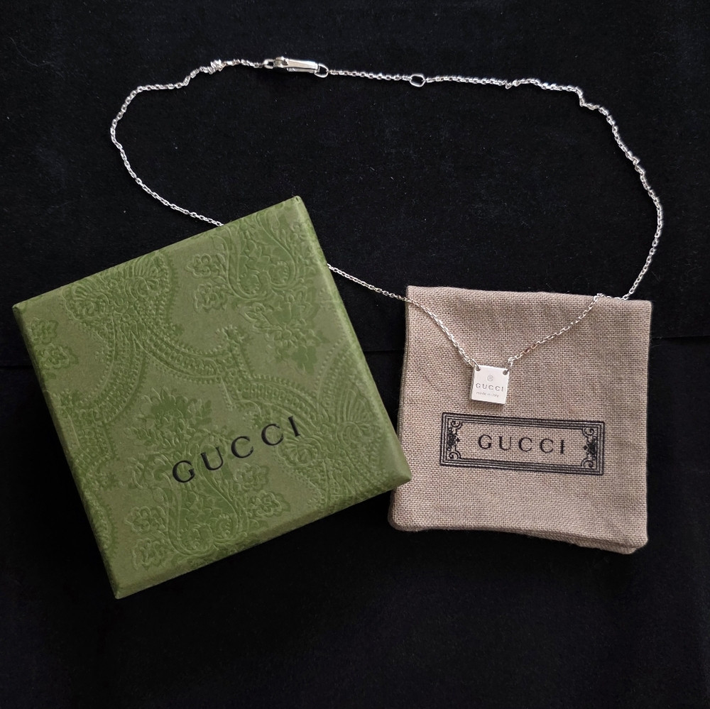NWT Gucci Square Trademark Necklace